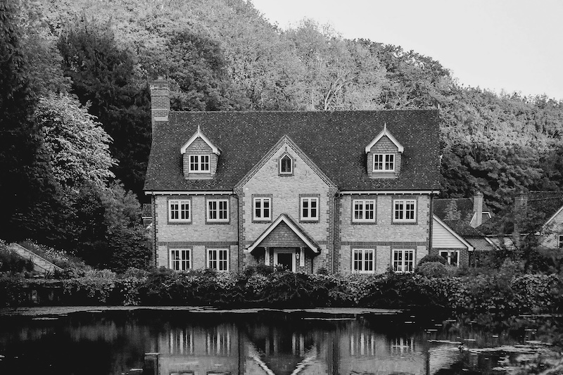 Lakefront Estate Residence